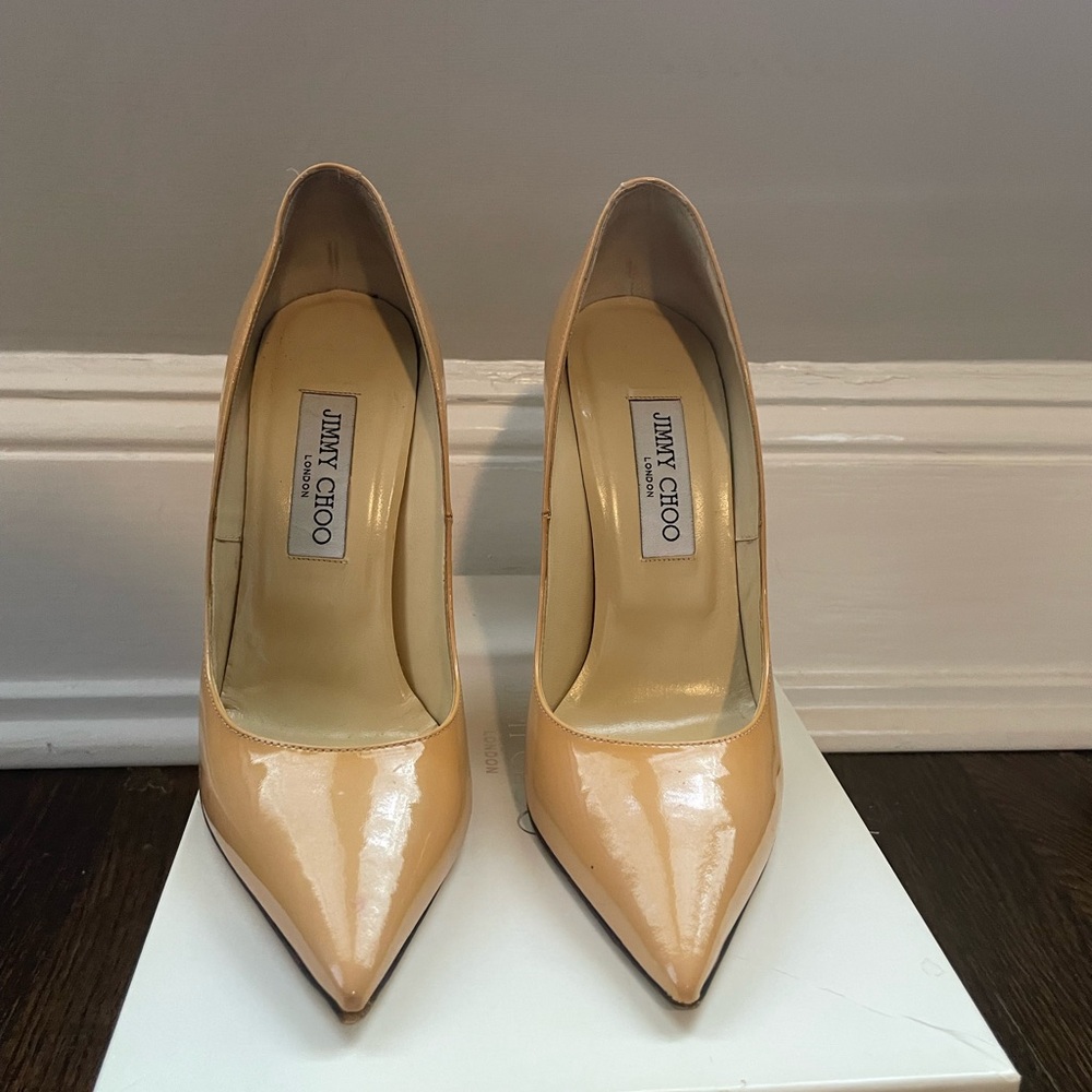 Jimmy Choo Cream Heels with Pointed Toe and Stiletto Heel